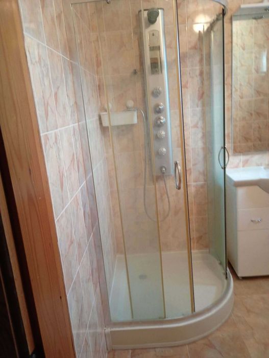 Етаж от къща под наем Бриз