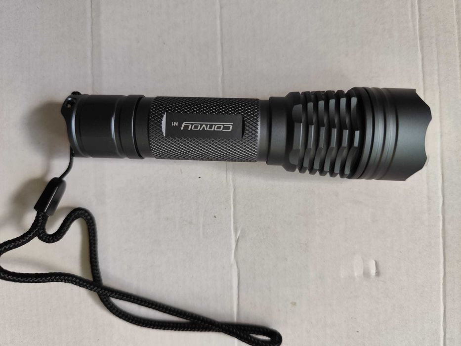 Lanterna tactica M1 cu led XPL Hi / SST40