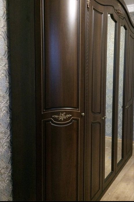 Продается спальный гарнитур