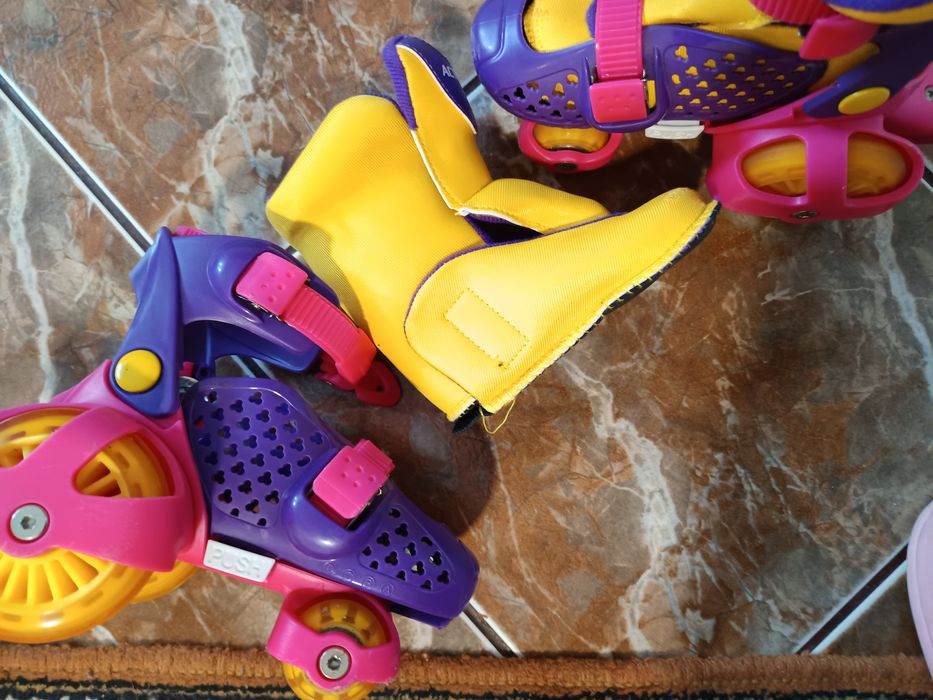 Patine cu rotile (role) reglabile, 27-29, impecabile