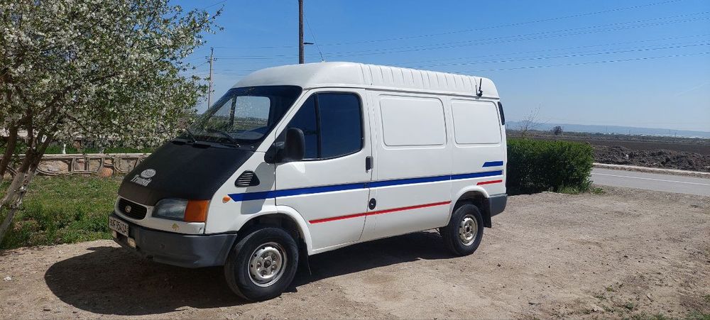 Продаётся "FORD TRANZIT"