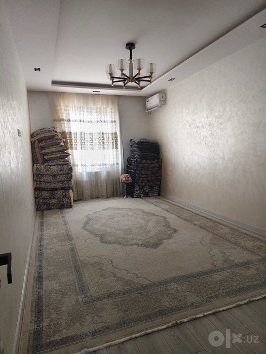 Уй сотилади. 3 хонали 72 кв новостройка