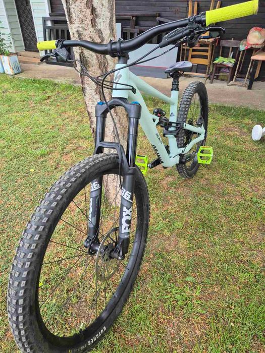 Продавам велосипед Specialized