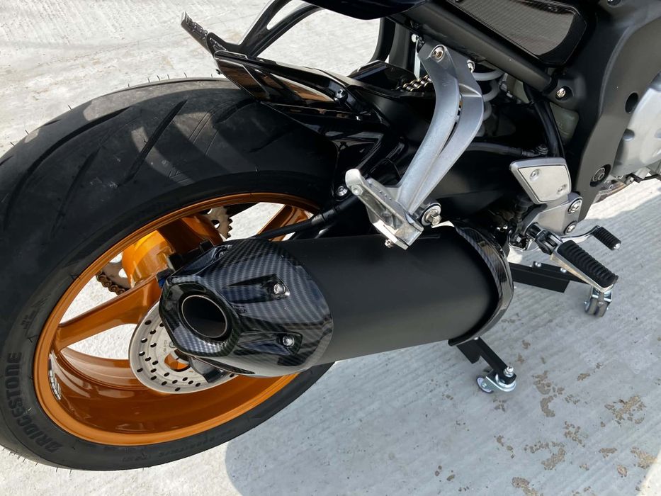 Yamaha FZ1 2006 перфектен !!!