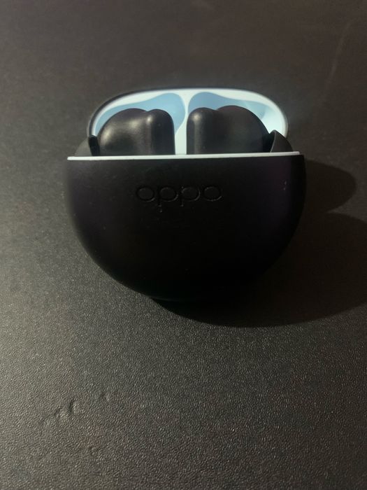 Vand caști oppo
