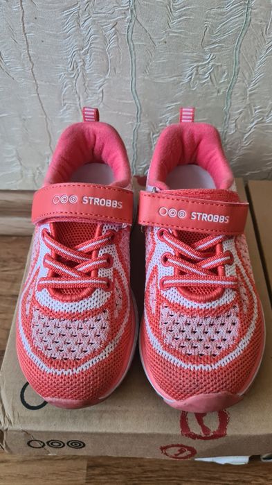 Кроссовки STROBBS