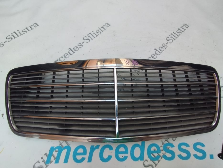 Предна решетка за Мерцедес Е-класа класикПреди Фейс