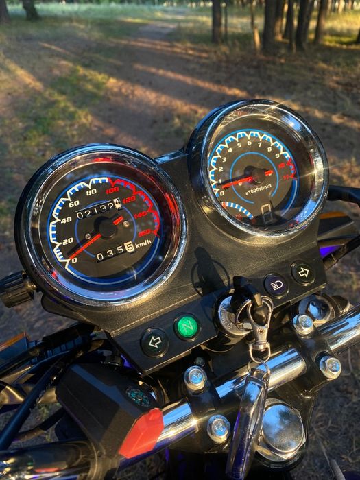 Продам мотоцикл 200 кубов с документами