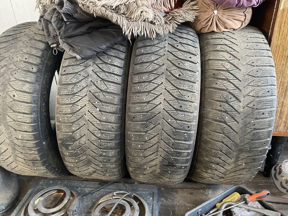 Продам зимние шины на запаску
