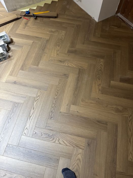 Tarket laminat po’l xizmati.