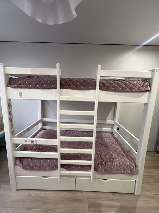 Двухъярусная детская кровать