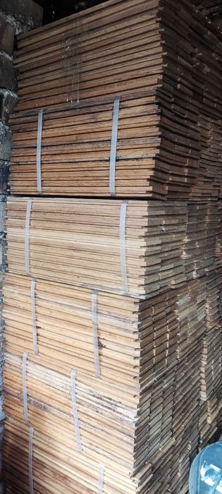 Естествен паркет от дъб.