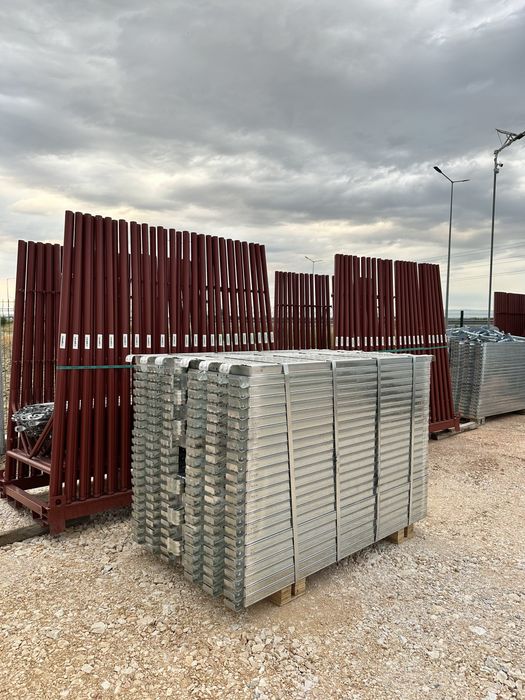 Чисто ново италианско скеле