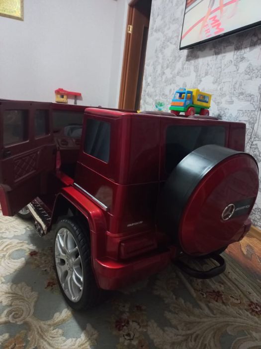 Детский автомобиль