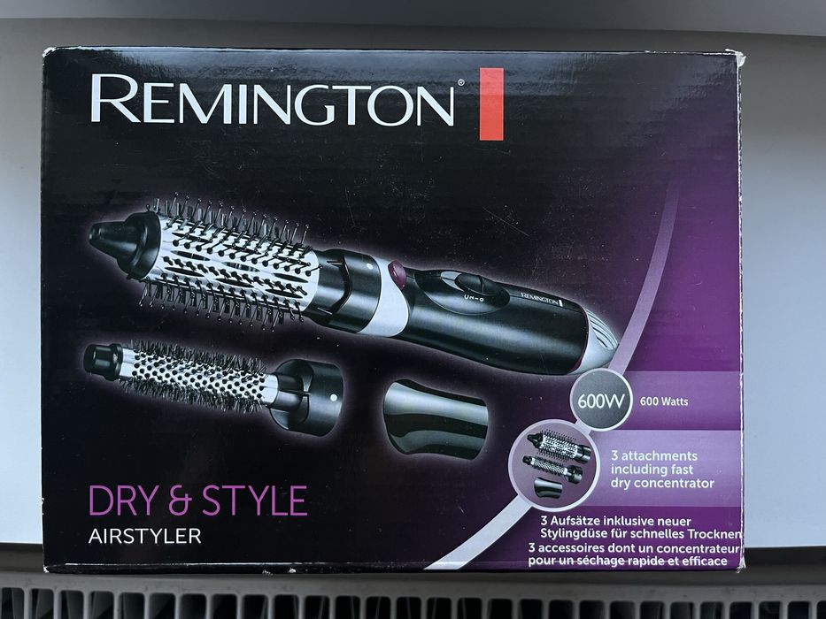 Perie cu aer cald Remington 600W