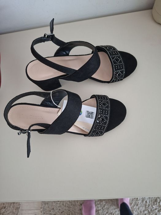 Sandale negre Clara Barson