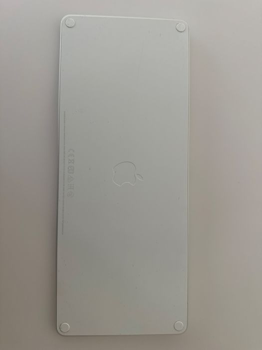 Продавам безжична оригинална клавиатура за Apple