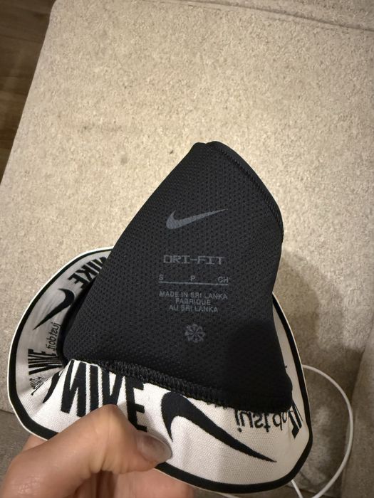 Дамско спортно бюстие NIKE