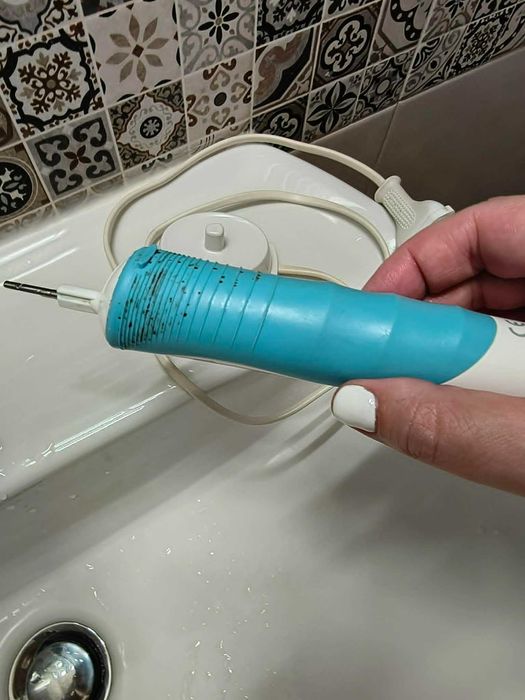 Електрическа четка за зъби Oral-B Professional Care