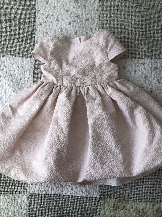 Продам платье б/у на 2-3 года