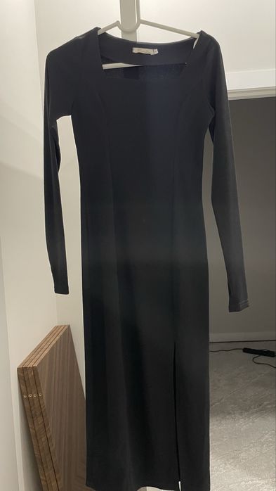 Платье с вырезом