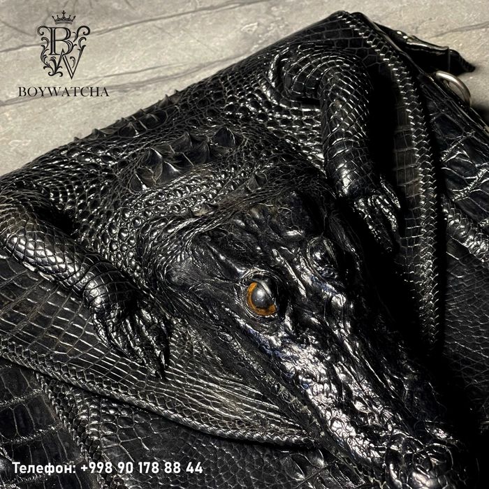 Сумка из цельной крокодиловой кожи с головой