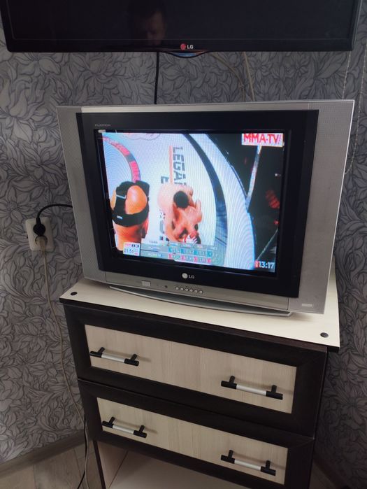 Телевизор LG за 5000