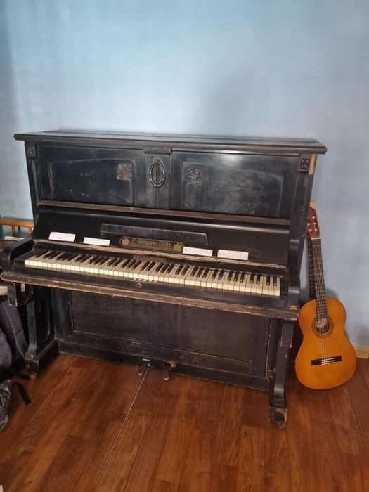 Пианино , Антиквариат!