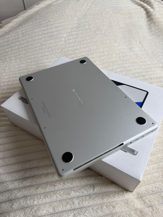 Macbook Pro 14 / M1 Pro / 16/512