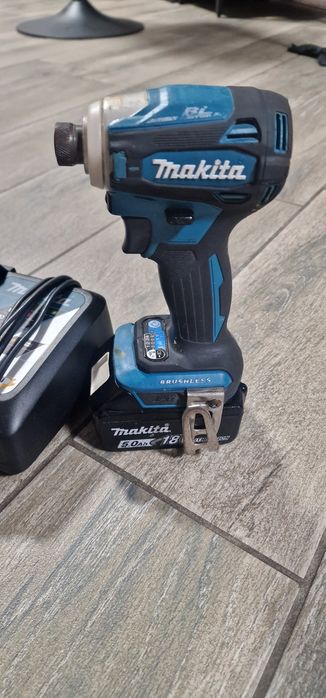 ударен винтовер MAKITA DTD172