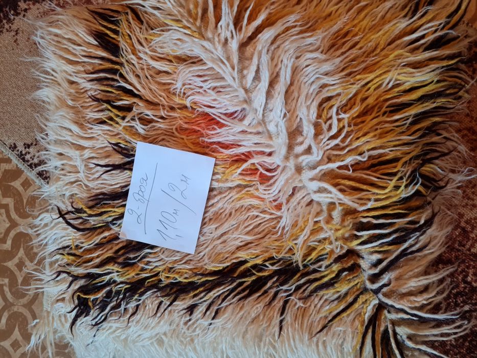 Два броя китеници за ъглови дивани цветни