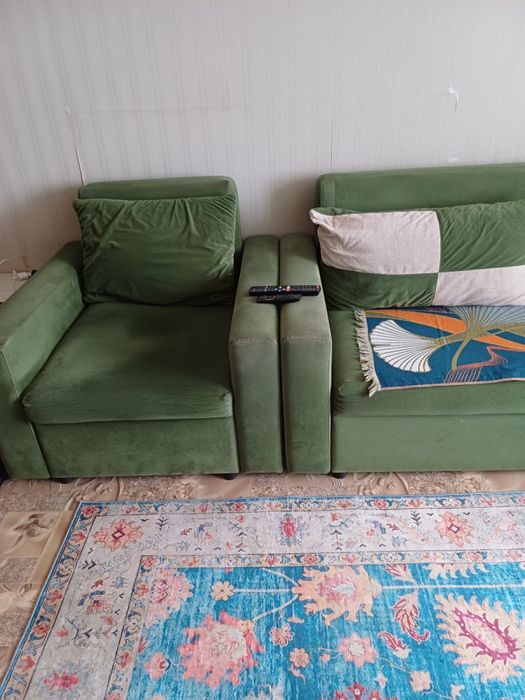 продаю диван с креслом