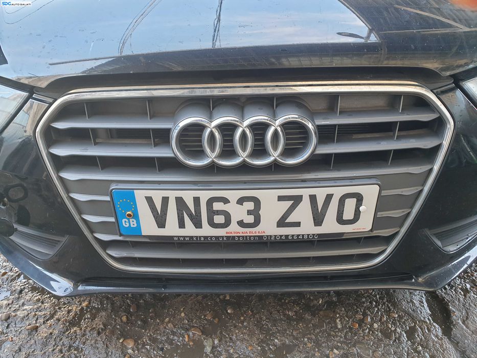 Grila cu Sigla Emblema de pe Bara Spoiler Fata Audi A4 B8 B8.5 FL Facelift 2012 - 2015 [K3503]