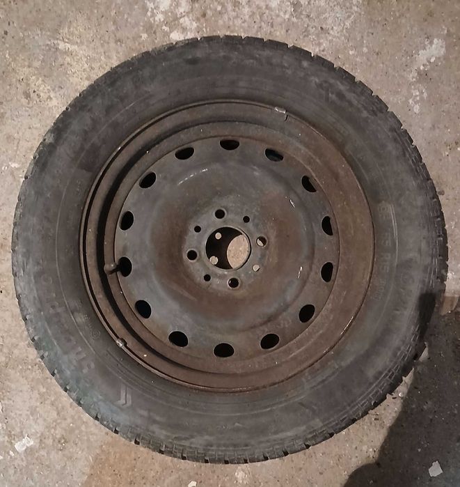 4 бр. зимни гуми с джанти 195/65 R15 от Ситроен Пикасо