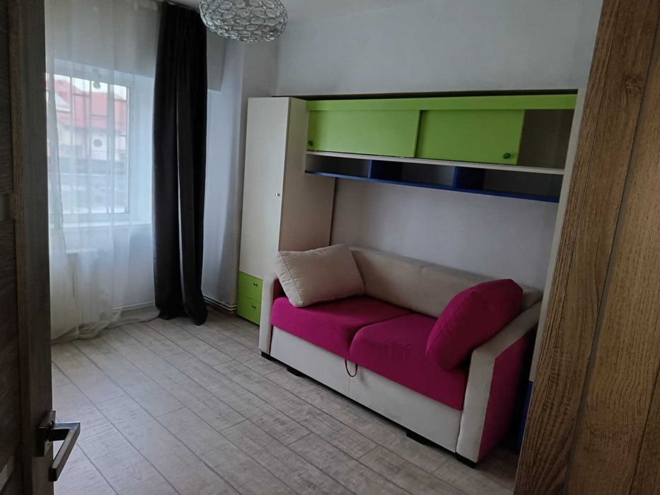 Disponibil spre închiriere un apartament spațios de 3 camere