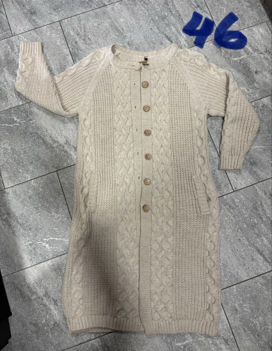 Продам теплые женские вещи