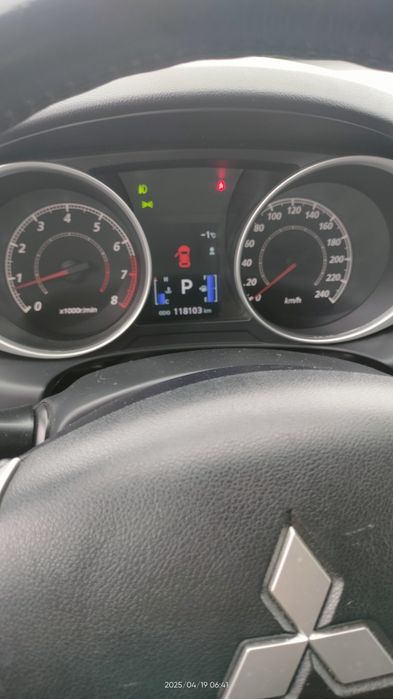 Продажа Митсубиси асх 2011