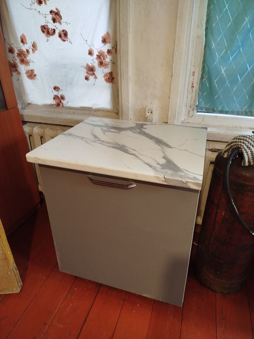 Тумба, из дерева.