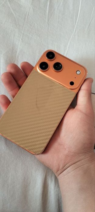 Iphone xr 17 pro korpusda
