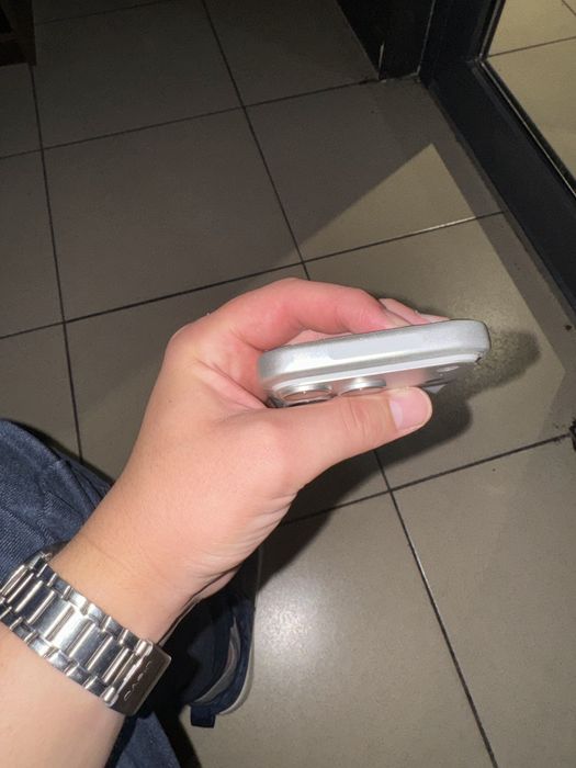 iphone  17 pro.