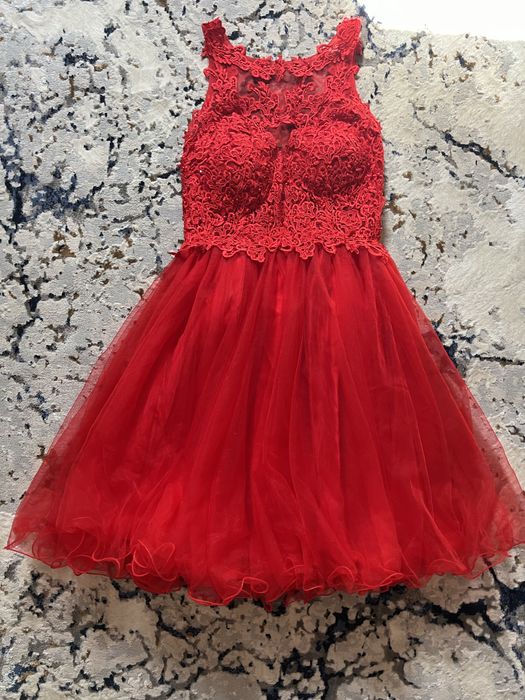 Vând rochiță purtata o singura dată