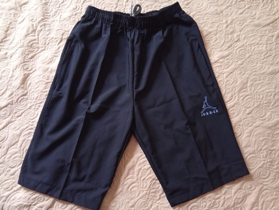 Шорты спортивные,размер S.Новые!