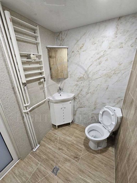 Продава се Тристаен апартамент в Пловдив, Кършияка - 134 кв.м за 2127 €/кв.м - Снимка #10