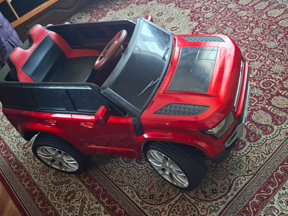 Машина для детей на зарядке