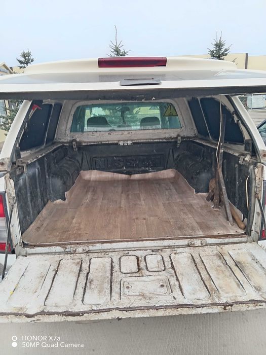 Продам ниссан навара