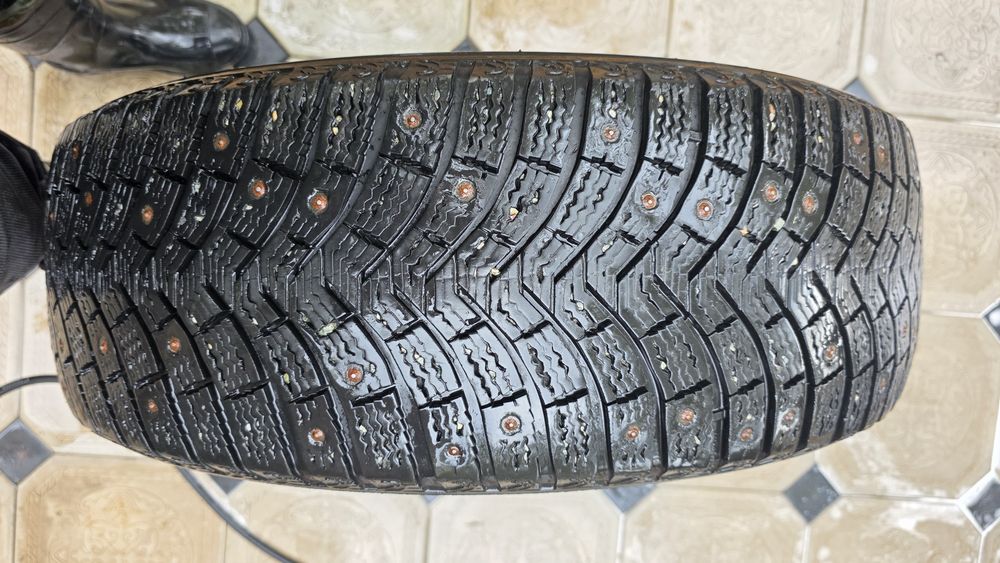 Шина Michelin одна штука
