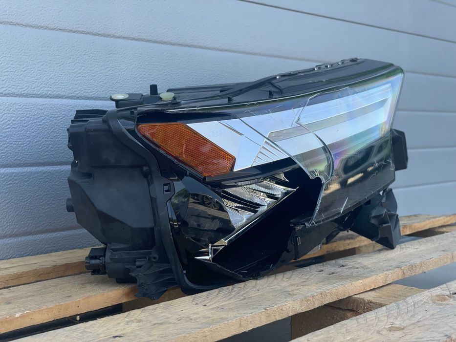 Десен фар AUDI Q4 E-TRON 89A941034B