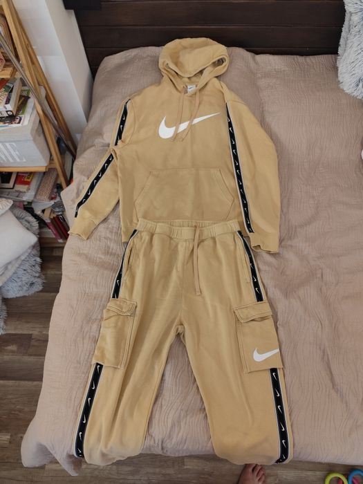 Nike комплект худи и карго панталон в добро състояние