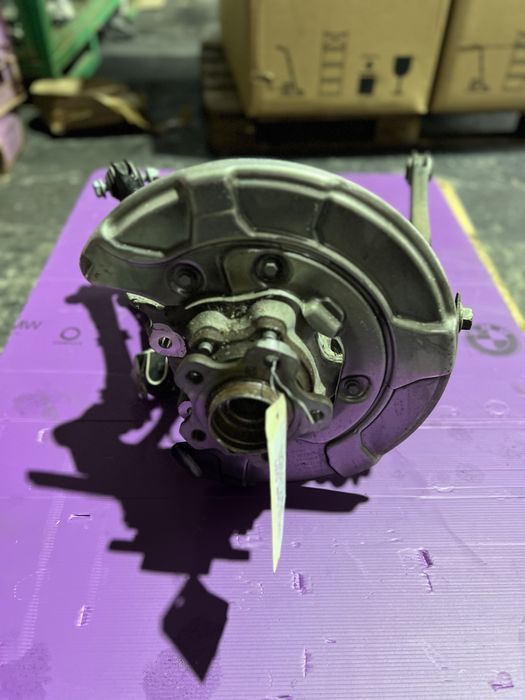 Fuzeta spate stânga completa cu brate si rulment BMW G30 G31