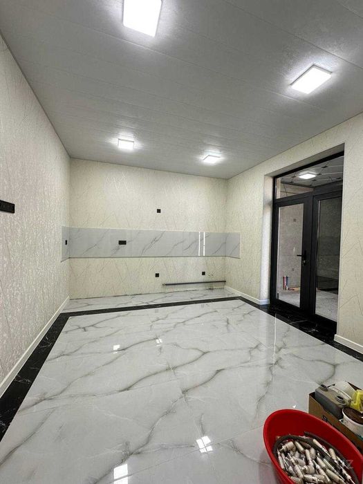 Nazarbekda Yangi ikki qavatli Uy Sotiladi, 215 m², 2,7 sotix